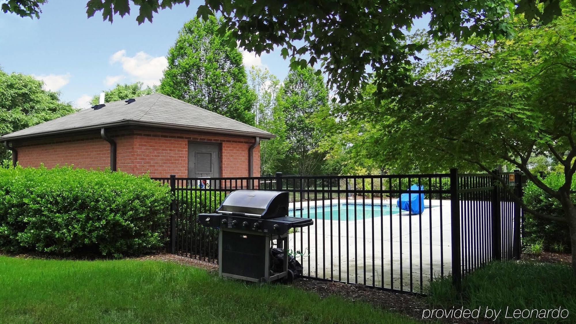 Extended Stay America Select Suites - Raleigh - Rtp - 4610 Miami Blvd Durham Exterior foto